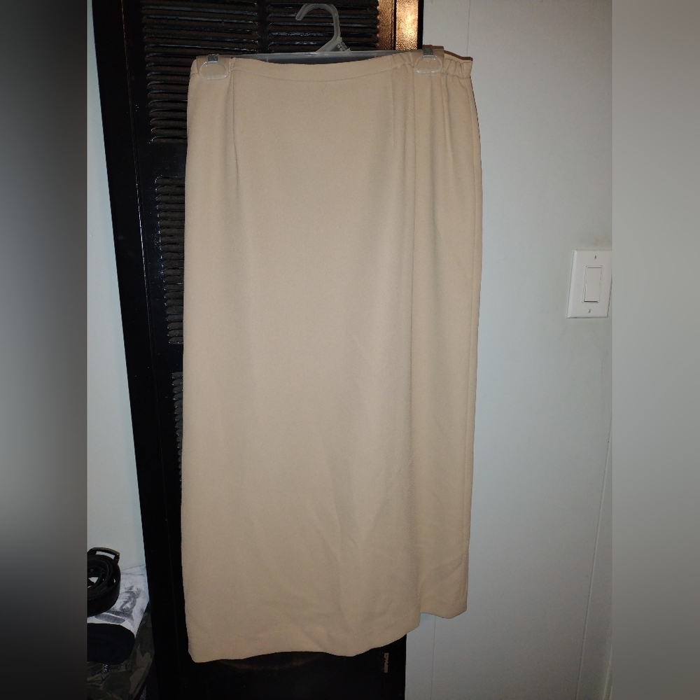 Women's skirt